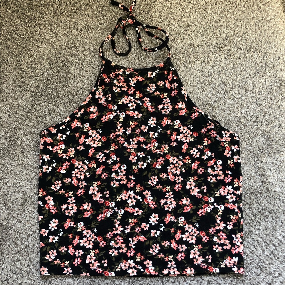 ✨2 for 10 sale✨floral halter crop top